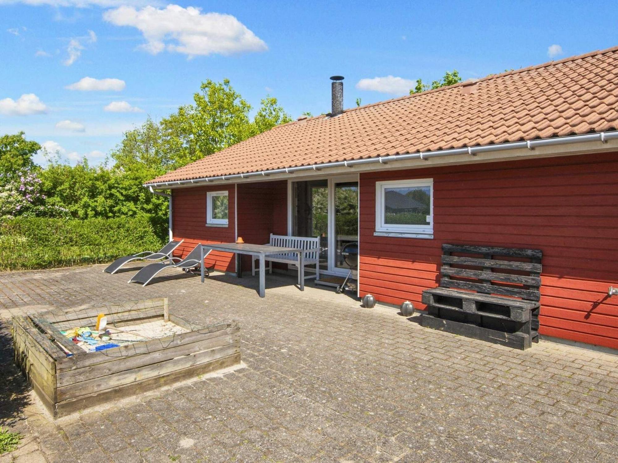 6 Person Holiday Home In Tarm Екстериор снимка
